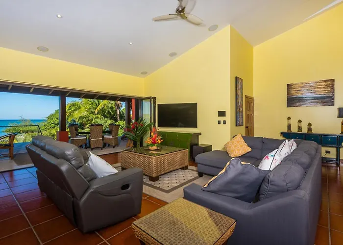Ferienhaus Casa Suenos-beautiful Beachfront House Tempate