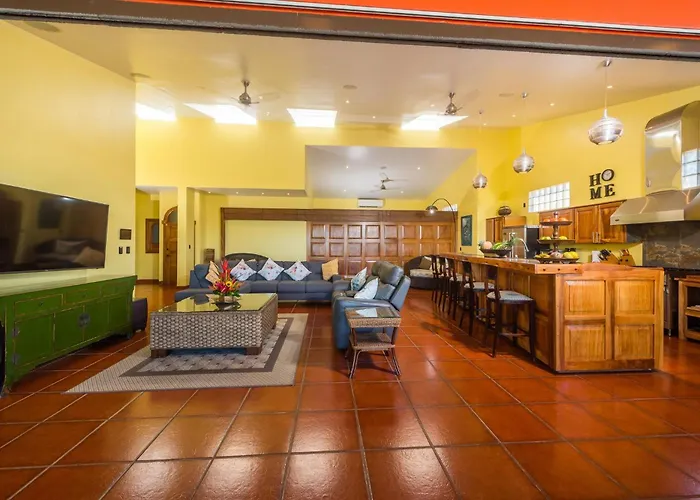 Casa Suenos-beautiful Beachfront House Ferienhaus